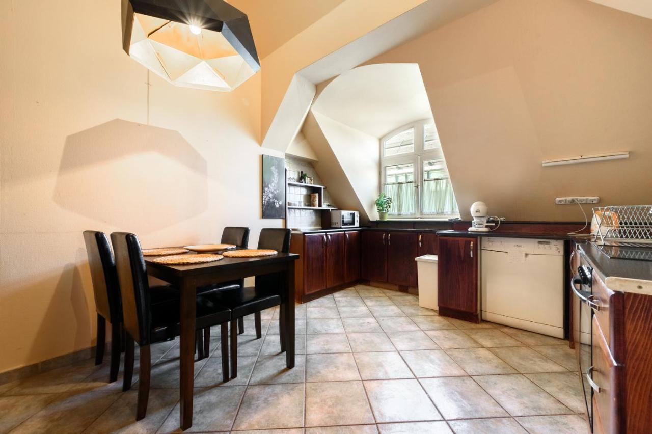 View To The Roofs Luxury Apartment With 2 Bedrooms 부다페스트 외부 사진